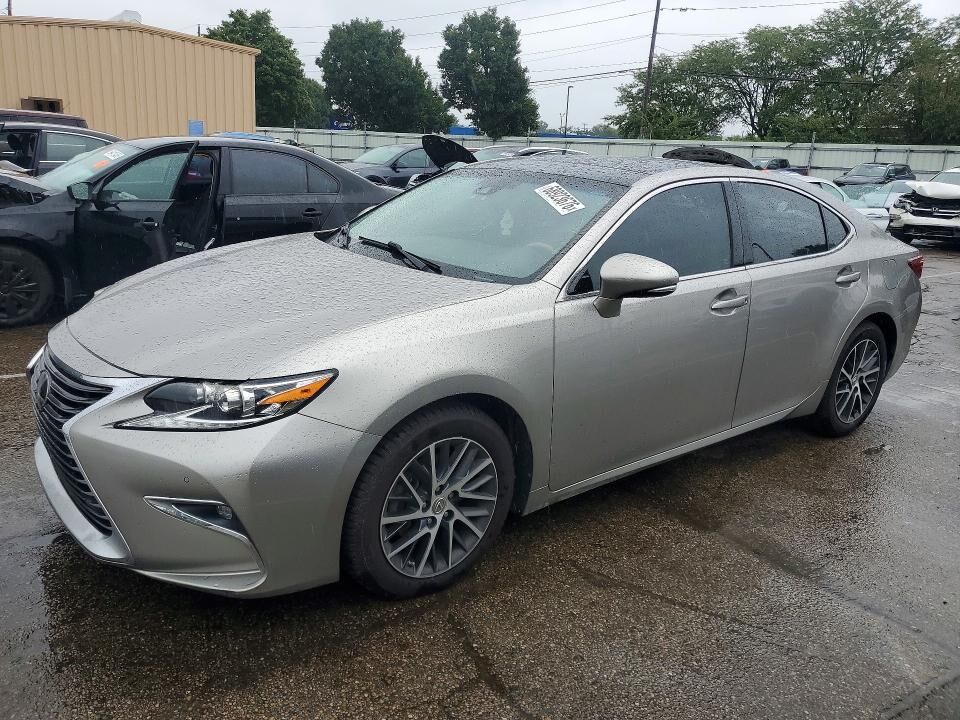 2016 LEXUS ES