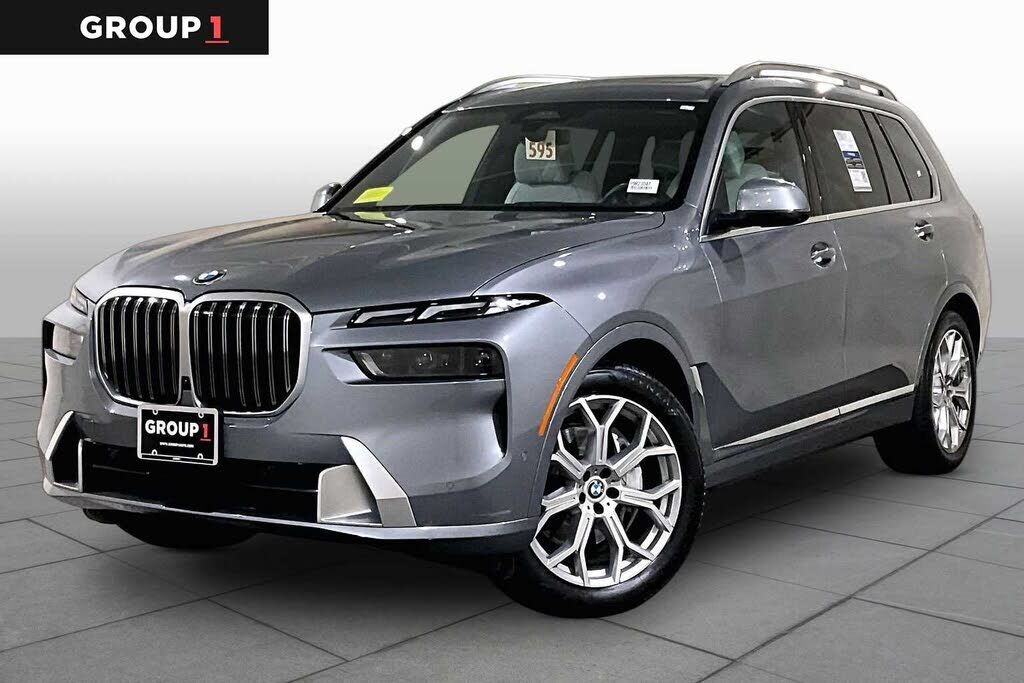 2023 BMW X7