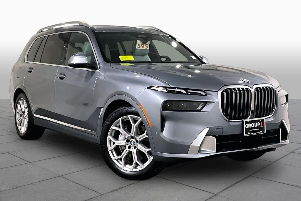 2023 BMW X7