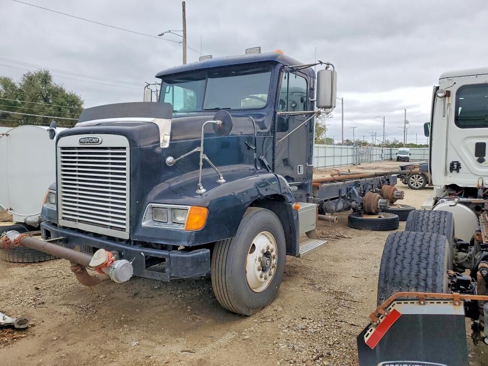 1999 FREIGHTLINER Med. Conv.