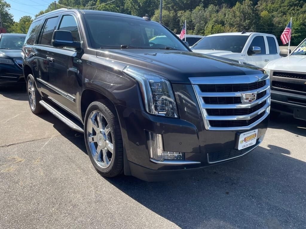 2017 CADILLAC Escalade