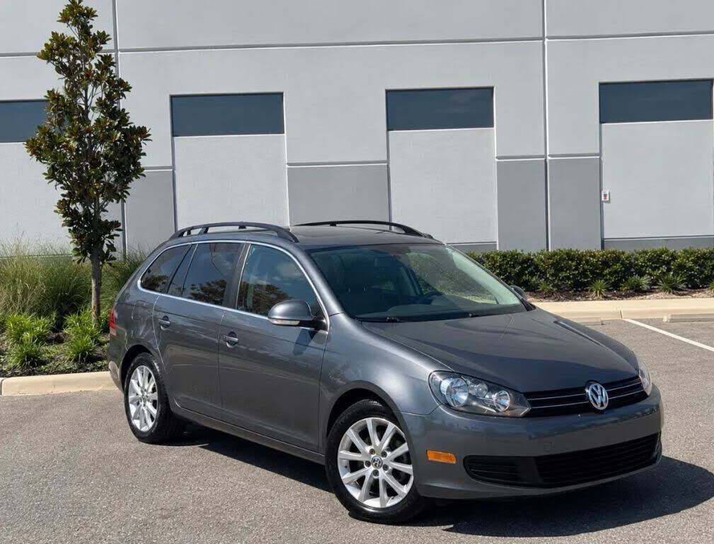 2010 VOLKSWAGEN Jetta Wagon