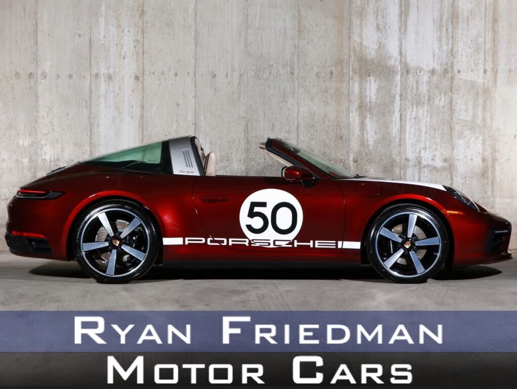 2021 PORSCHE 911