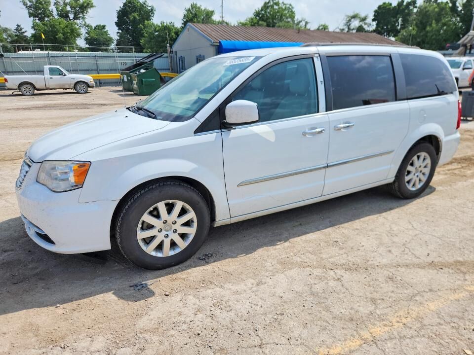 2015 CHRYSLER Town and Country