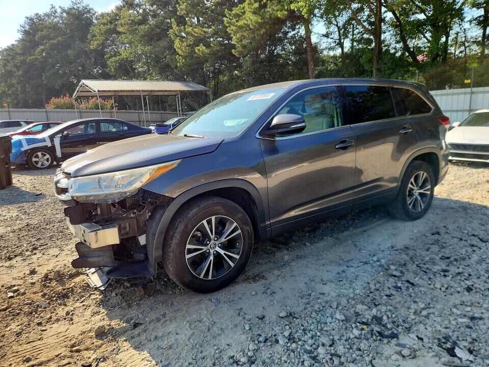 2017 TOYOTA Highlander