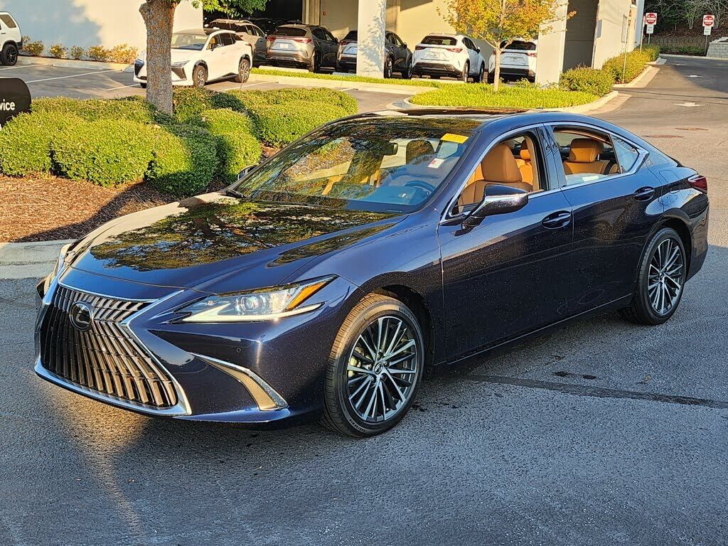2025 LEXUS ES