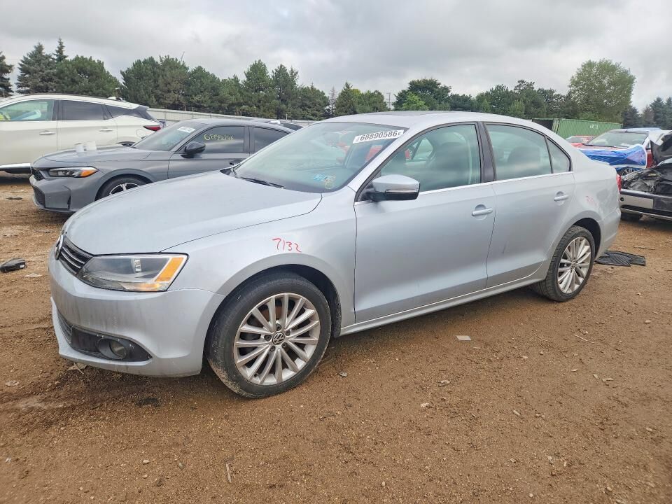 2011 VOLKSWAGEN Jetta