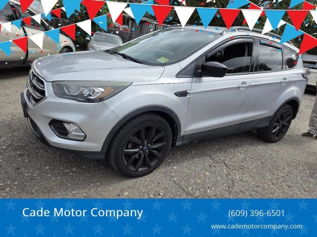 2017 FORD Escape