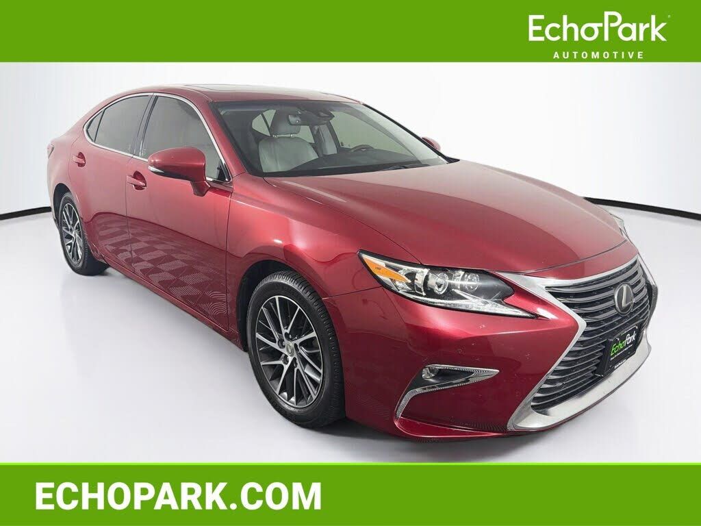 2017 LEXUS ES