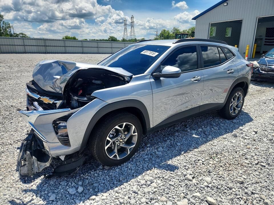 2025 CHEVROLET Trax