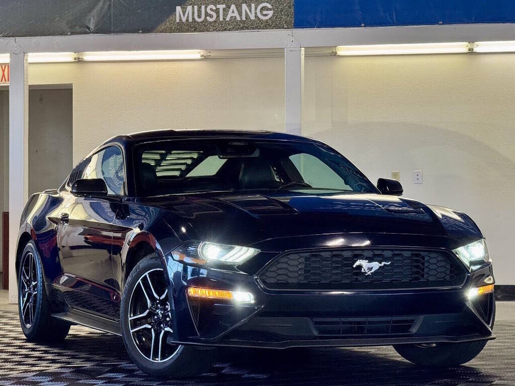 2021 FORD Mustang