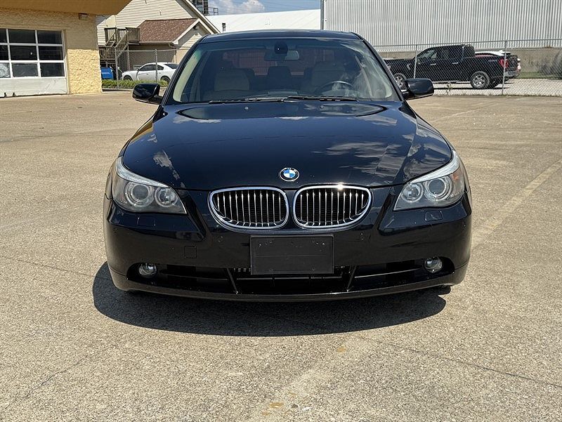 2005 BMW 545i