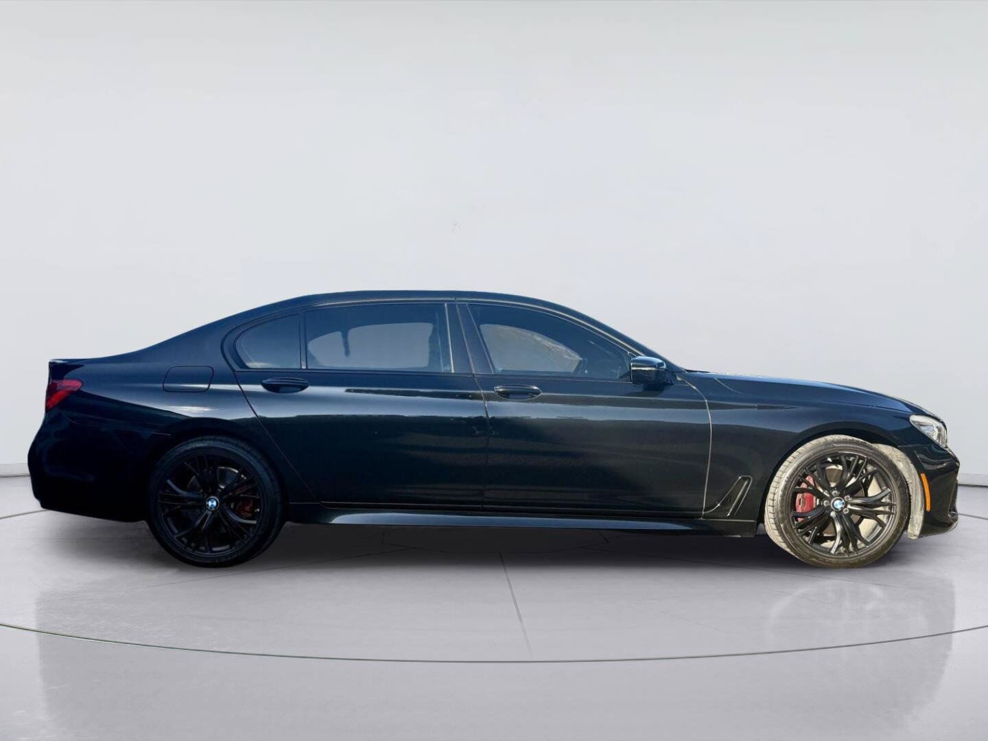2017 BMW 740i