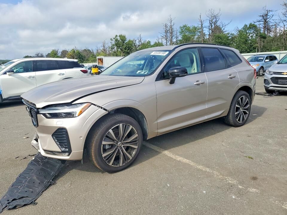 2025 VOLVO XC60