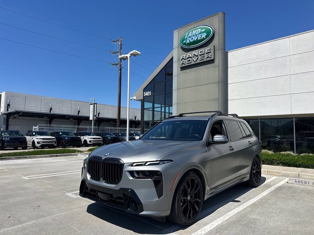 2023 BMW X7