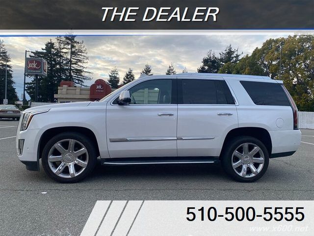 2017 CADILLAC Escalade