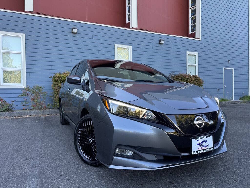 2024 NISSAN Leaf
