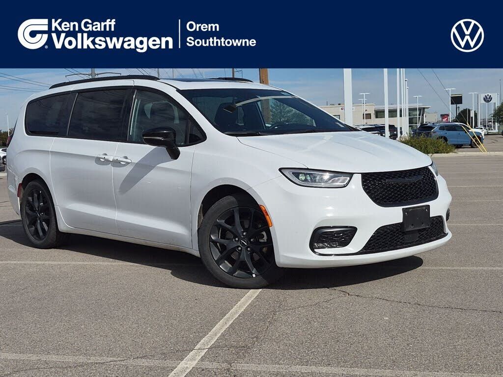 2025 CHRYSLER Pacifica
