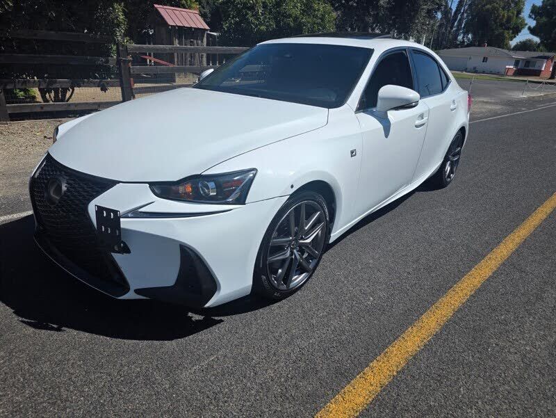 2017 LEXUS IS