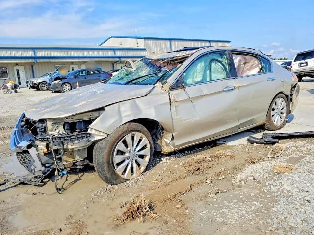 2013 HONDA Accord