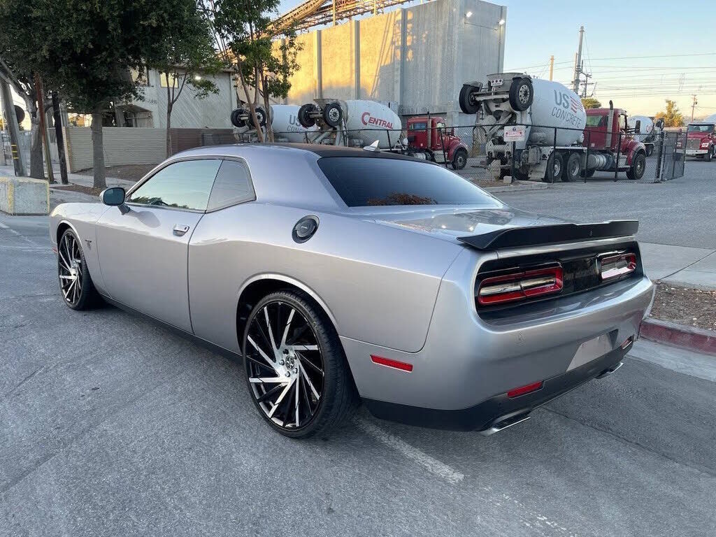 2016 DODGE Challenger