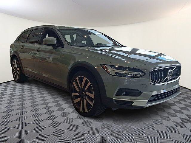 2024 VOLVO V90CC