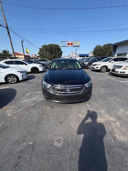 2017 FORD Taurus