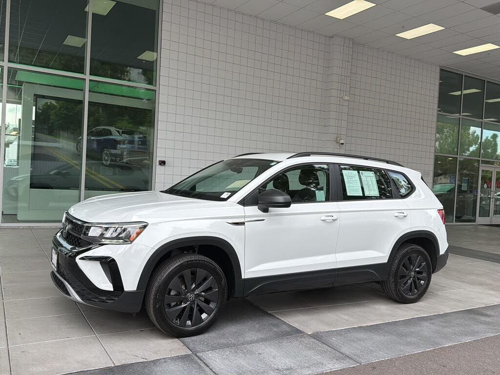 2024 VOLKSWAGEN Taos