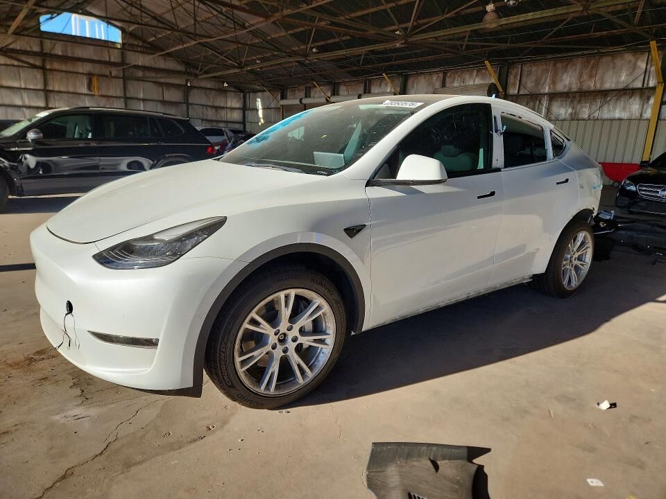 2022 TESLA Model Y