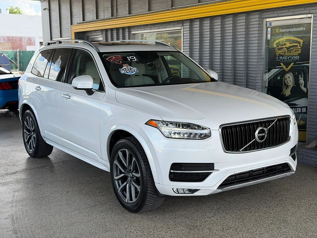 2019 VOLVO XC90