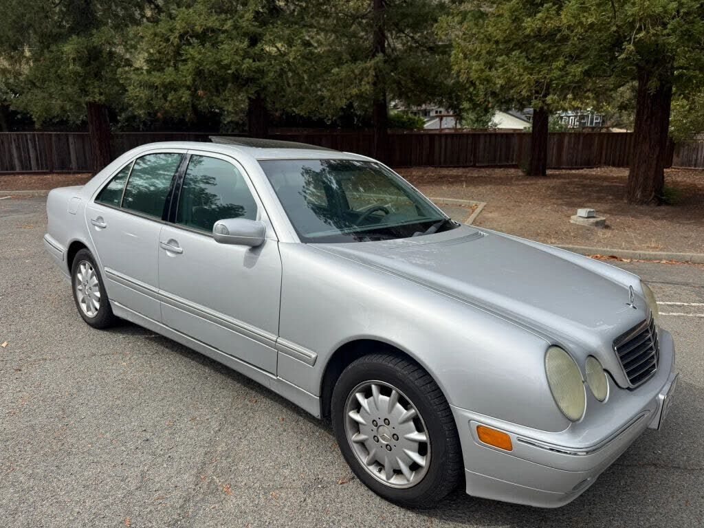 2000 MERCEDES-BENZ E-Class