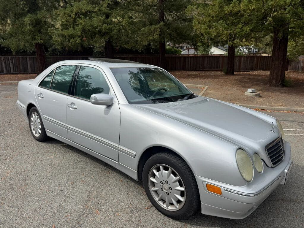 2000 Mercedes-Benz E-Class