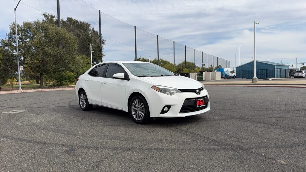 2014 TOYOTA Corolla