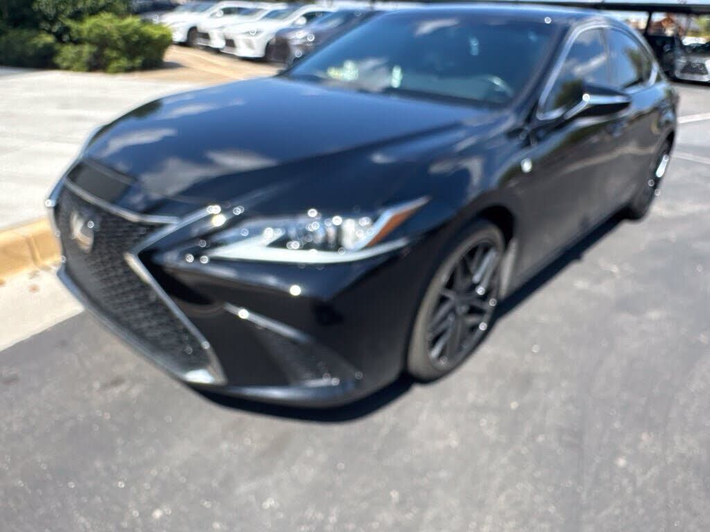 2022 LEXUS ES