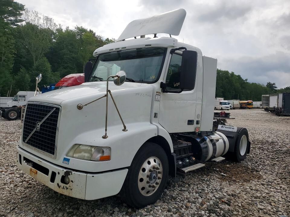 2014 VOLVO TRUCK VNM