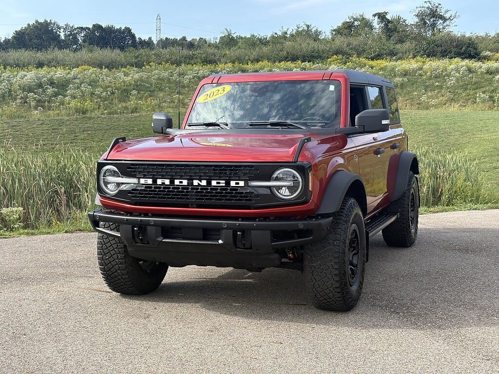 2023 FORD Bronco