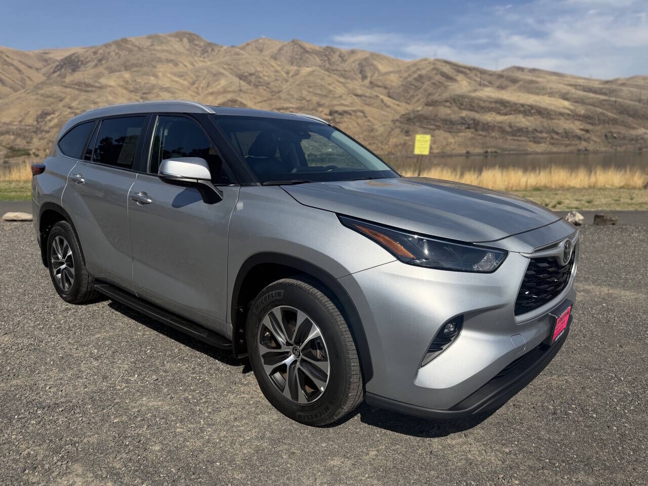 2023 TOYOTA Highlander