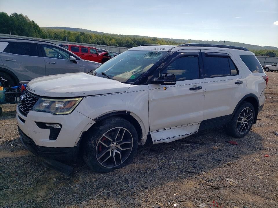 2018 FORD Explorer