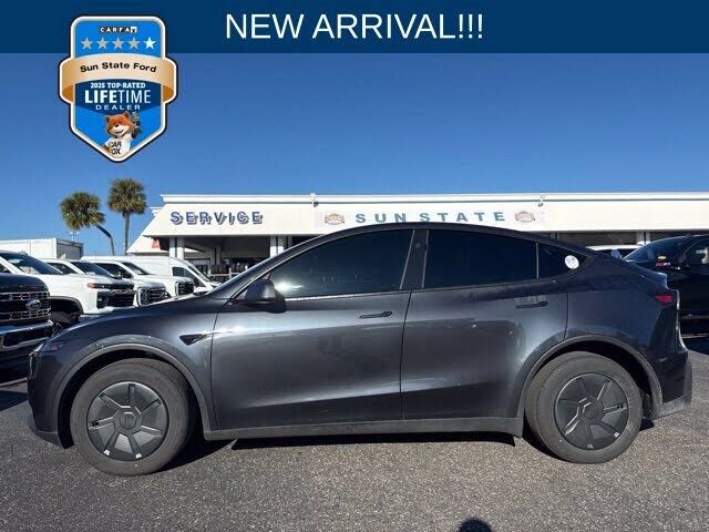2026 TESLA Model Y