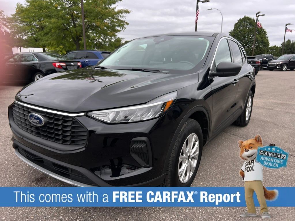 2023 FORD Escape