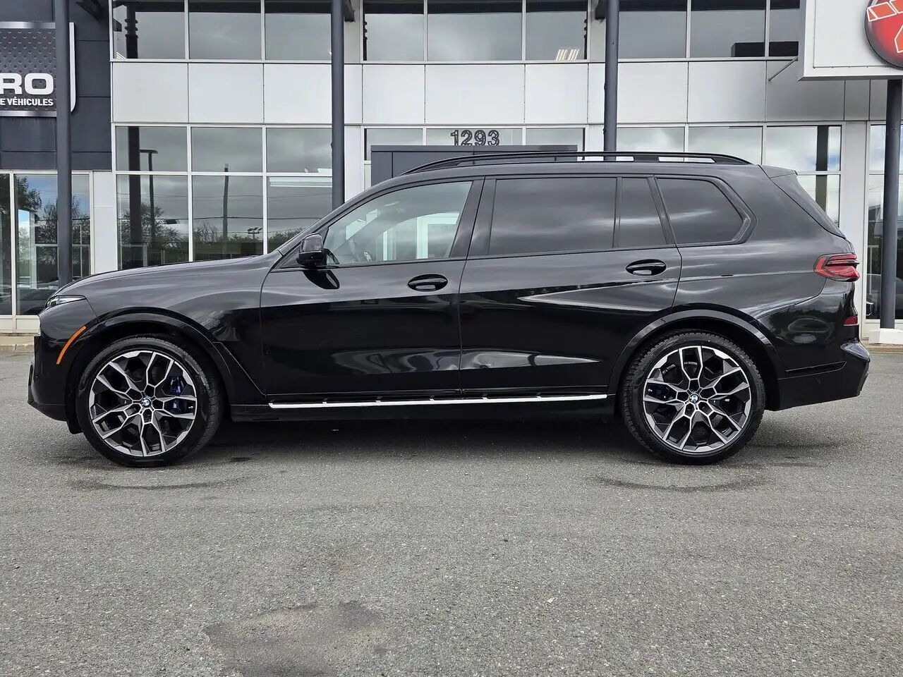 2023 BMW X7