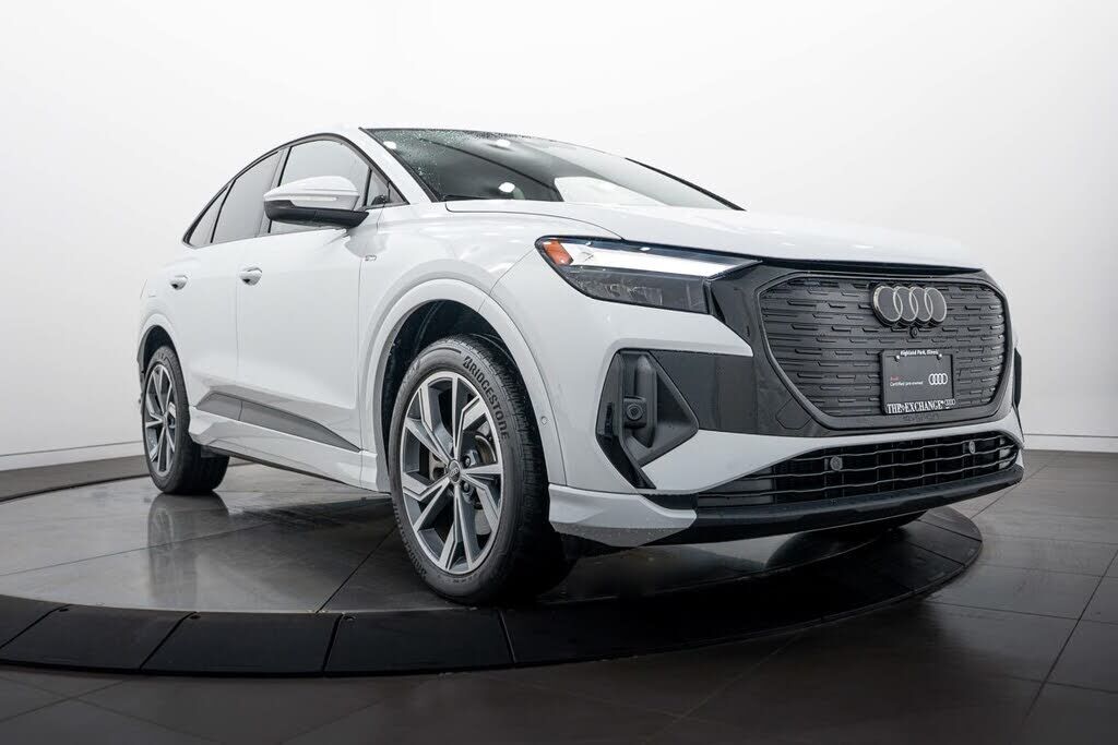 2023 AUDI Q4