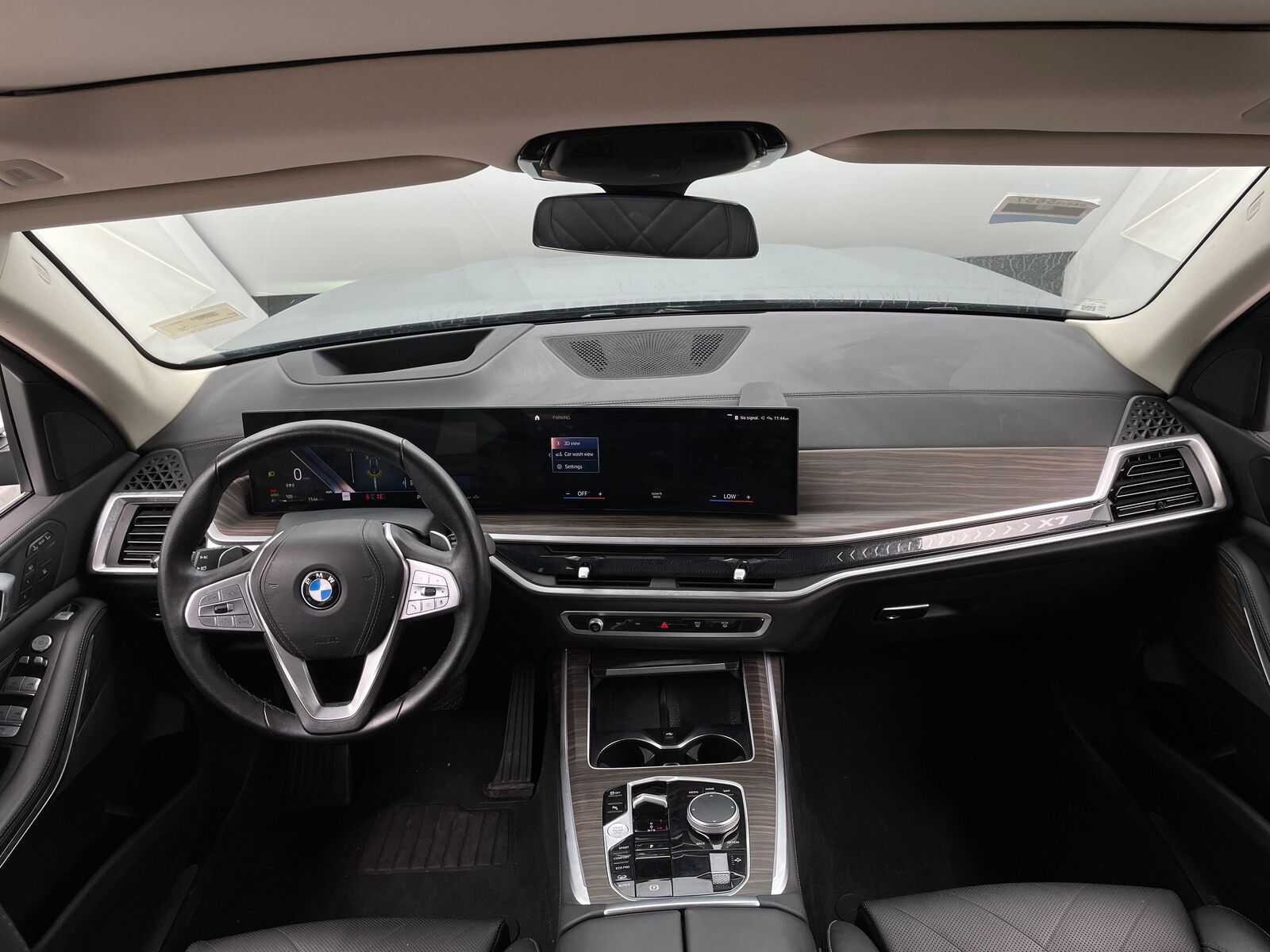 2023 BMW X7