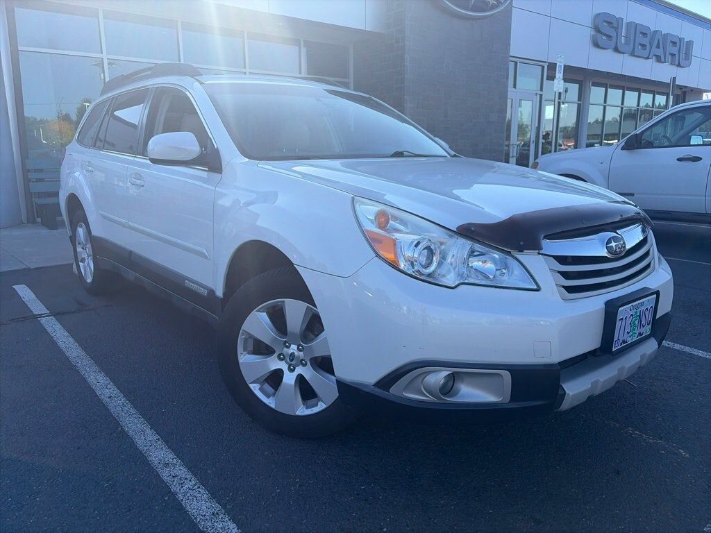 2011 SUBARU Outback