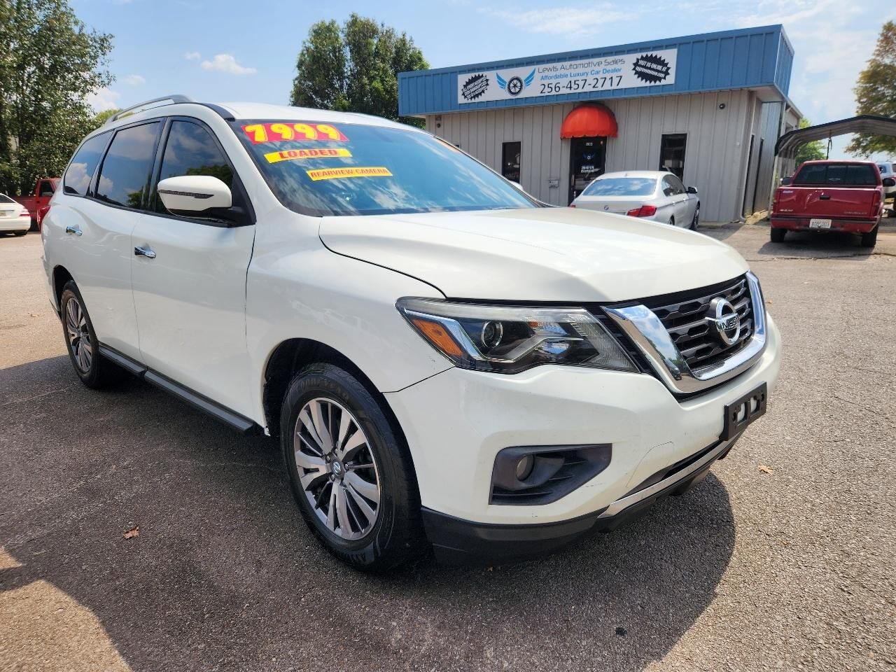 2017 NISSAN Pathfinder