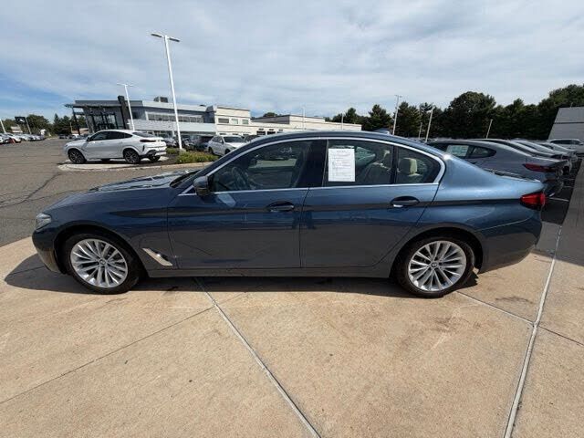 2023 BMW 530i
