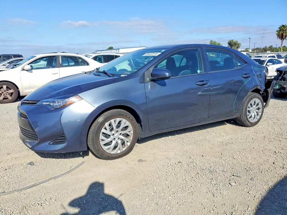 2017 TOYOTA Corolla