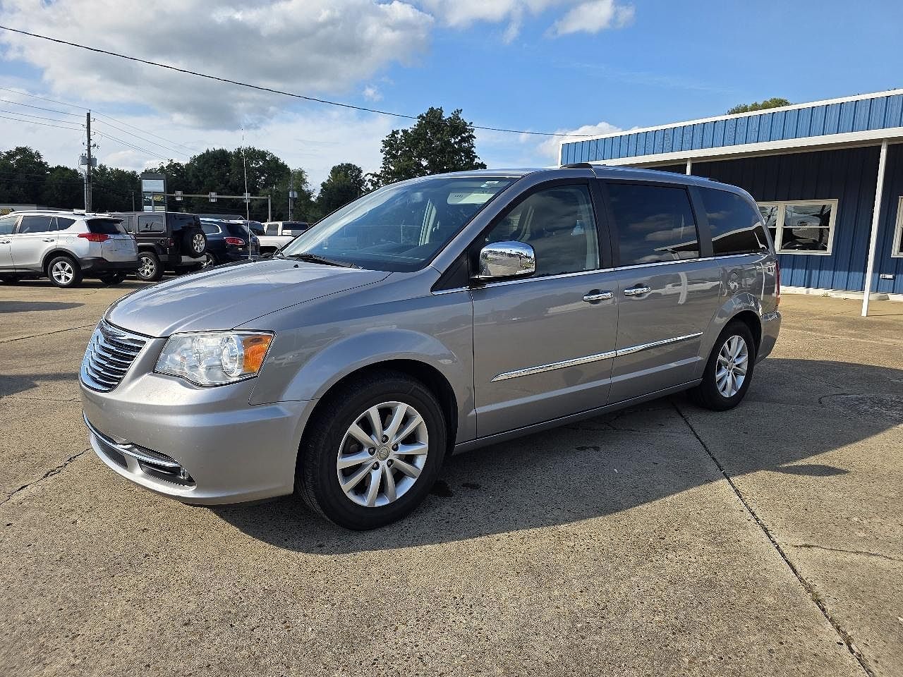 2016 CHRYSLER Town and Country