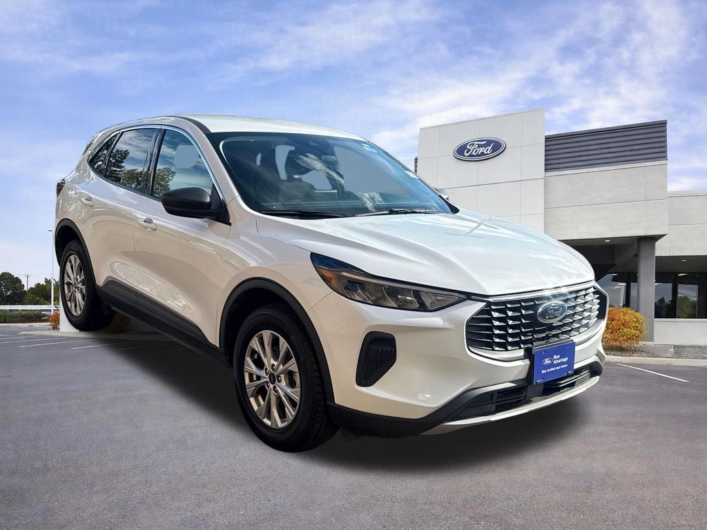 2023 FORD Escape