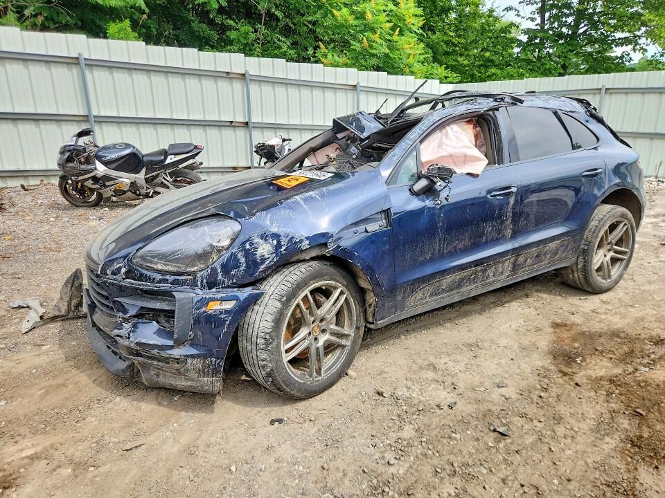 2020 PORSCHE Macan